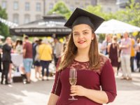 FRA-220611-Unistudentin (350 von 376)